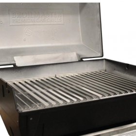 Broilmaster R3N Infrared Natural Gas Grill On Black In-Ground Post New